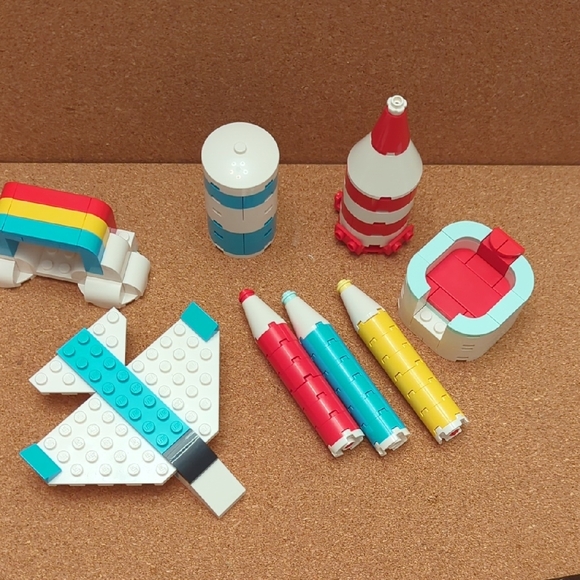 LEGO Colorful Creator  Set - Picture 4 of 6